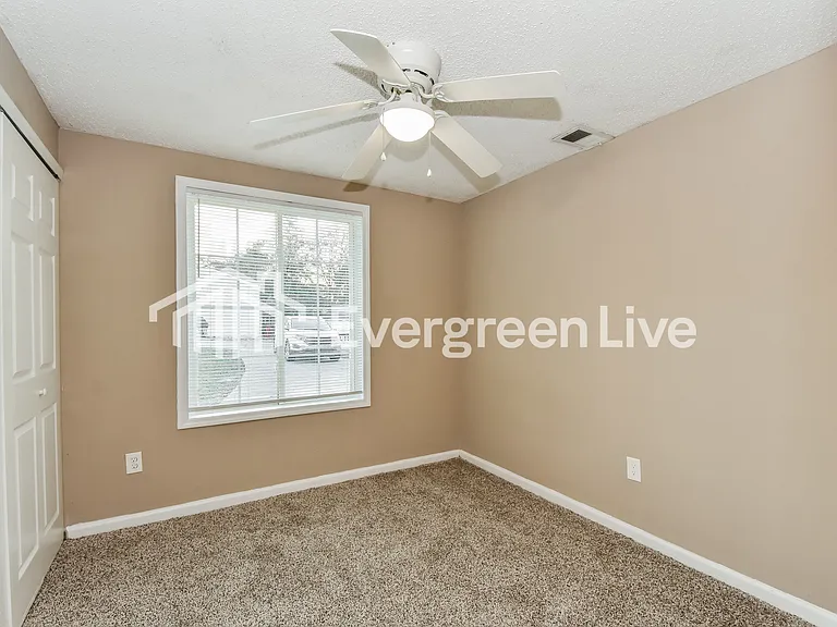 2700 Florentine Rd — Photo 9
