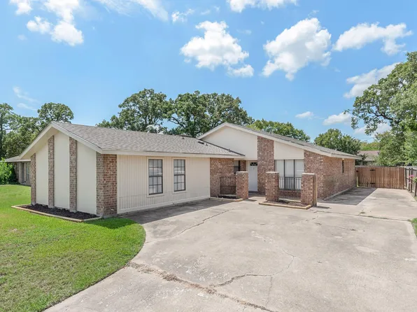 2910 Jennifer Dr, College Station, TX 77845