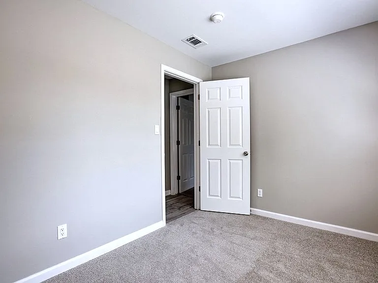 201 Bagley Ave — Photo 18