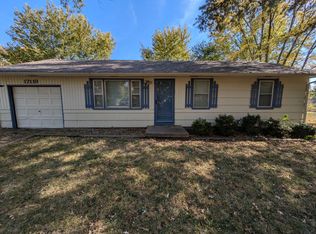 17119 Chula Vista Dr, Belton, MO 64012