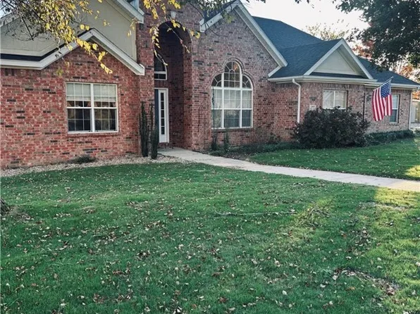2605 NW 6th St, Bentonville, AR 72712