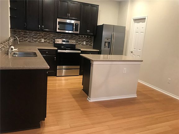 5th image of 2113 Golden Arrow Ave