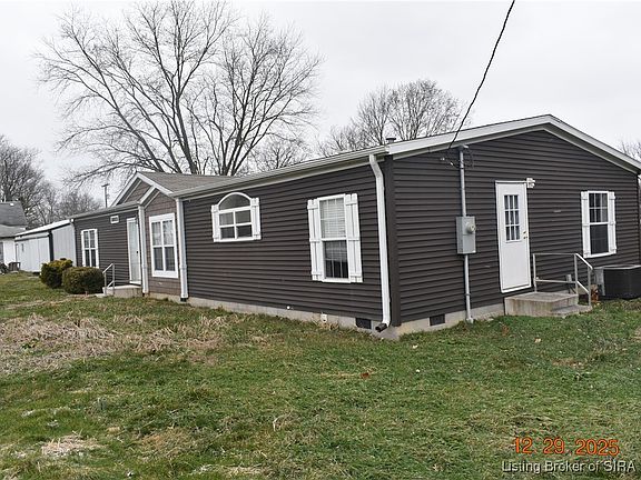 3rd image of 28 E Vine Street