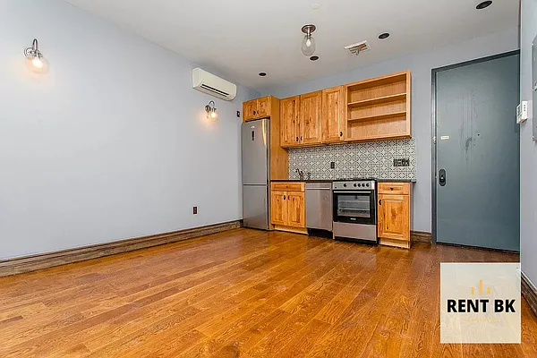 Rented by RENTBK LLC | media 2