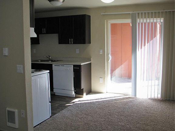 5th image of 8202 29th Avenue Ct S APT B