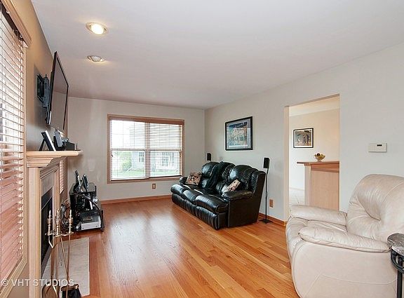 2nd image of 320 Kresswood Dr #11A