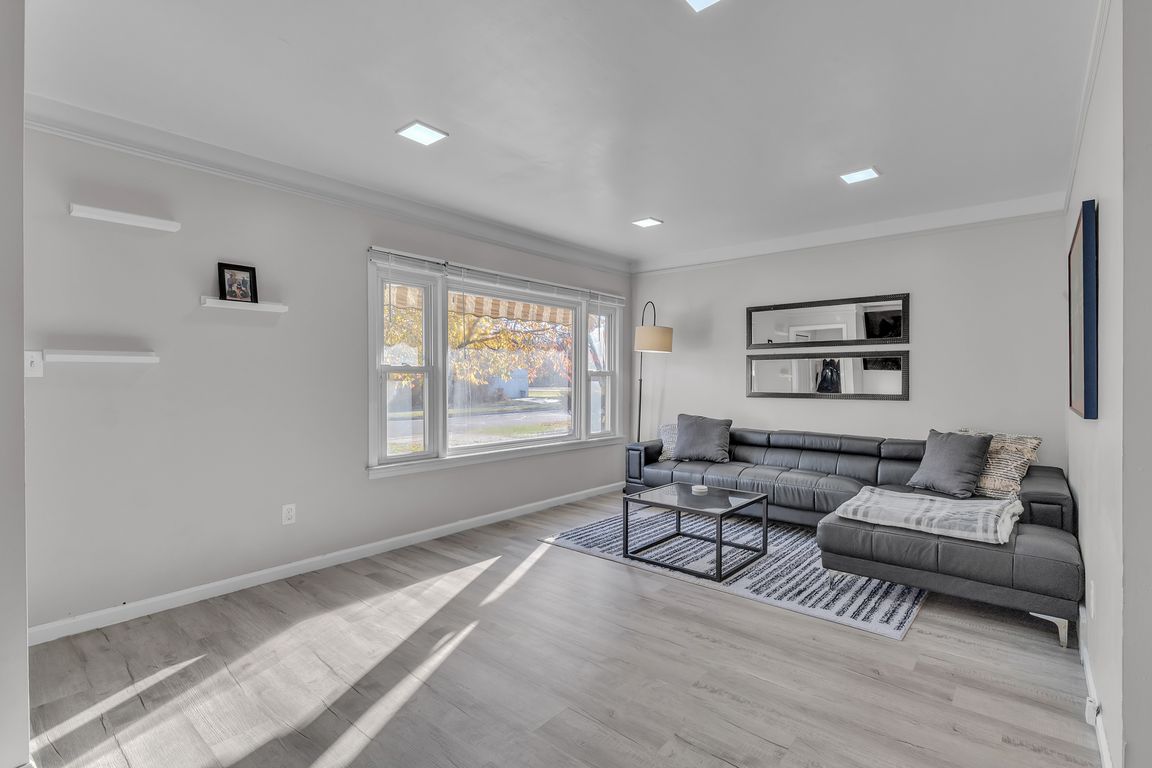 next background image