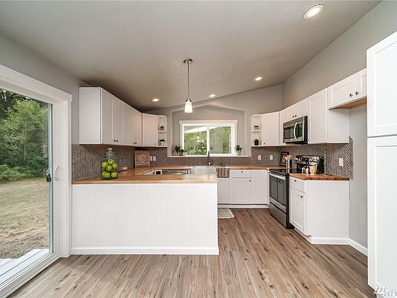 5th image of 7304 313th Street Ct E