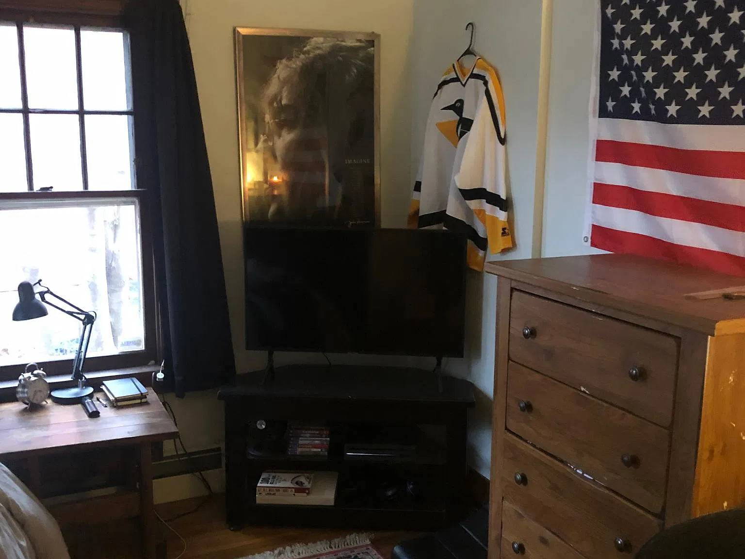 123 Winspear Ave — Photo 2