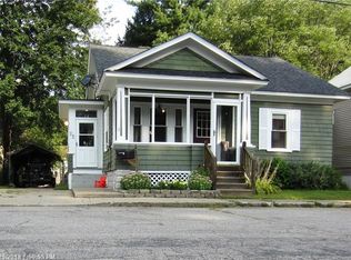 28 Weeman St, Springvale, ME 04083