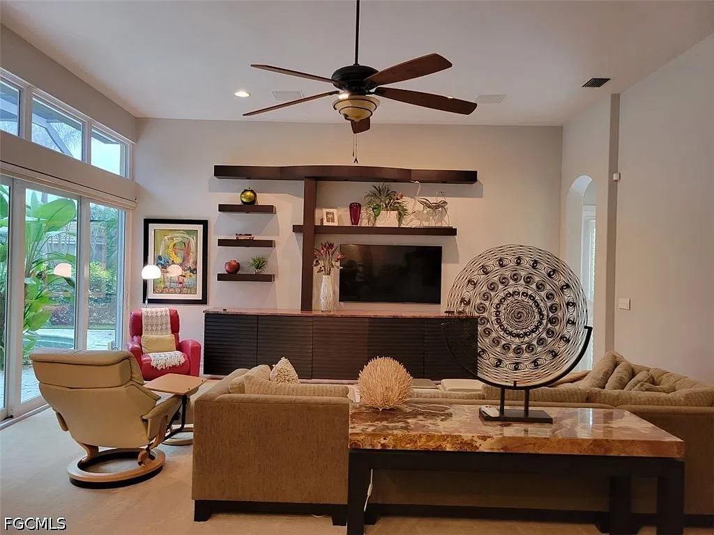 3 bed, 3.5 bath, 3339 sqft, $13,000 — Photo 3