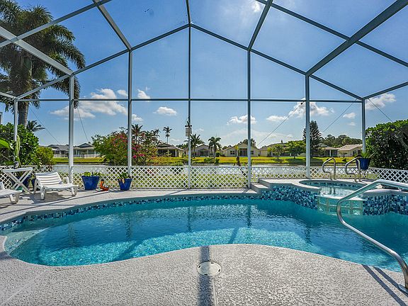 3rd image of 515 SW Indian Key Drive
