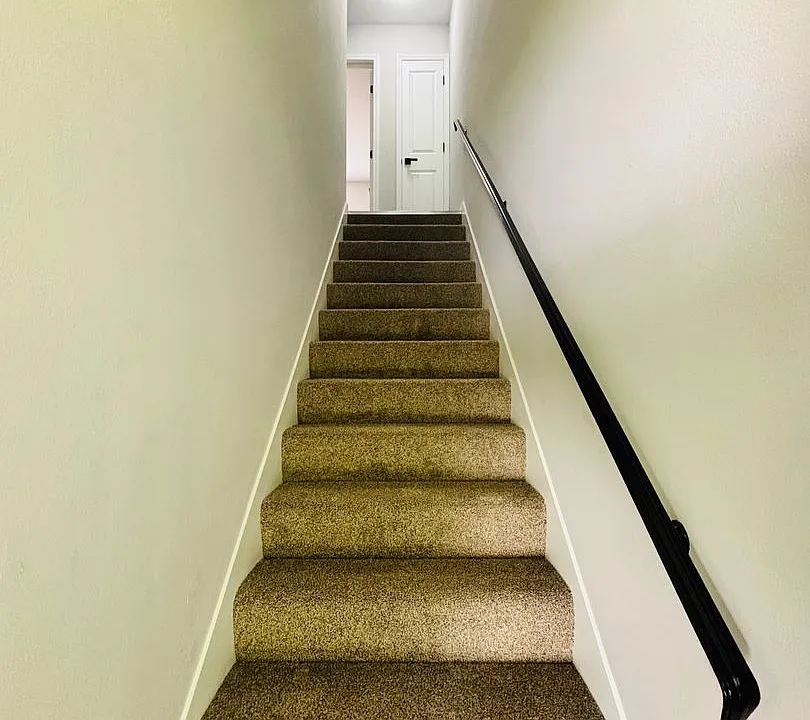 101 N Oak St #11