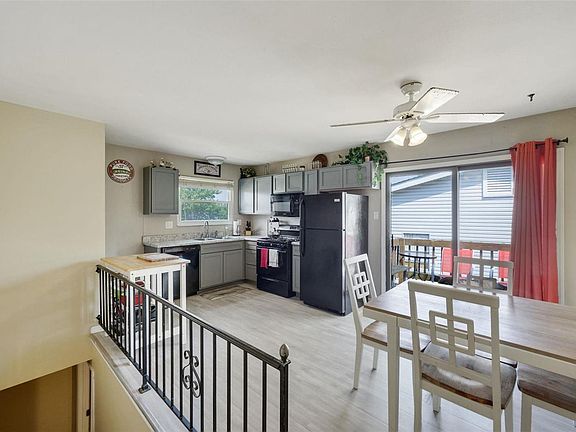 4th image of 1820 Fairfax Dr