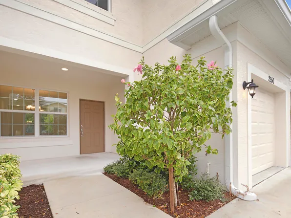 2550 NW Treviso Circle, Port St Lucie, FL 34986