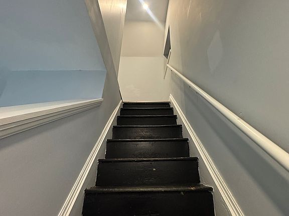 3rd image of 516 Chase St