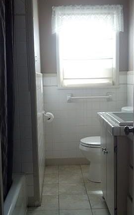 4th image of 28 NW 25th St
