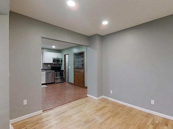 2nd image of 412 E 14th St