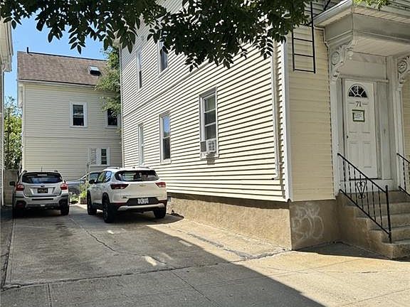 2nd image of 71 Sutton St