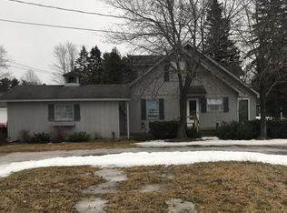 6661 Holden Ave, Indian River, MI 49749