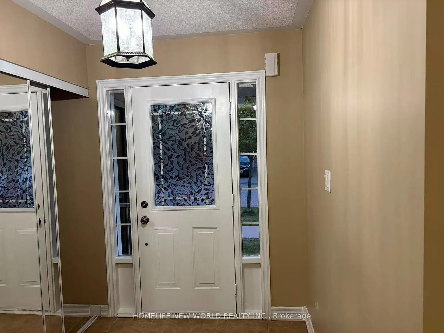 3 bed, $3,000 — Photo 2