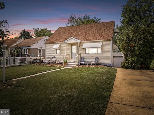 8 Thorntown Ln, Bordentown, NJ 08505