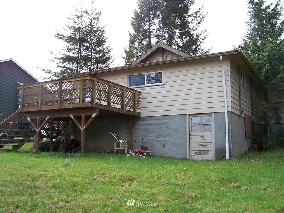 2nd image of 1813 Leland Drive S