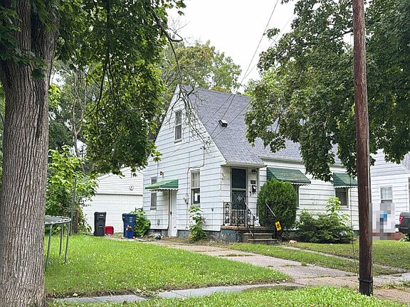 3rd image of 1622 Park St