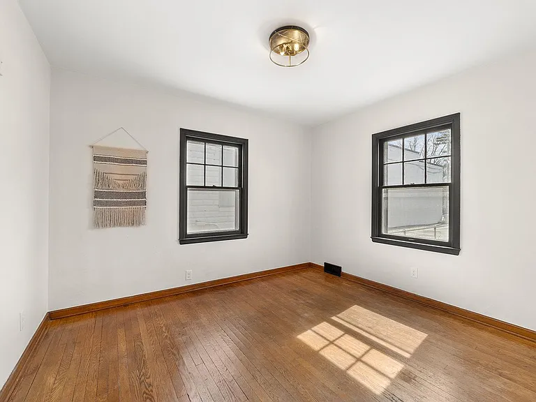 3015 Kossuth St — Photo 10