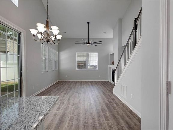 5th image of 286 Hiawassee Dr
