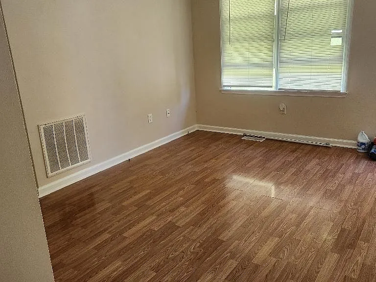 31313 Amherst Cir #4 — Photo 2