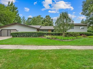 400 E Thacker St, Hoffman Estates, IL 60169