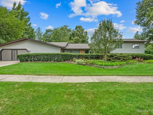 400 E Thacker St, Hoffman Estates, IL 60169