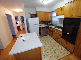 25-83 31st St #2, Astoria, NY 11102