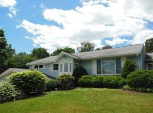 22 Bemis Rd, Holyoke, MA 01040