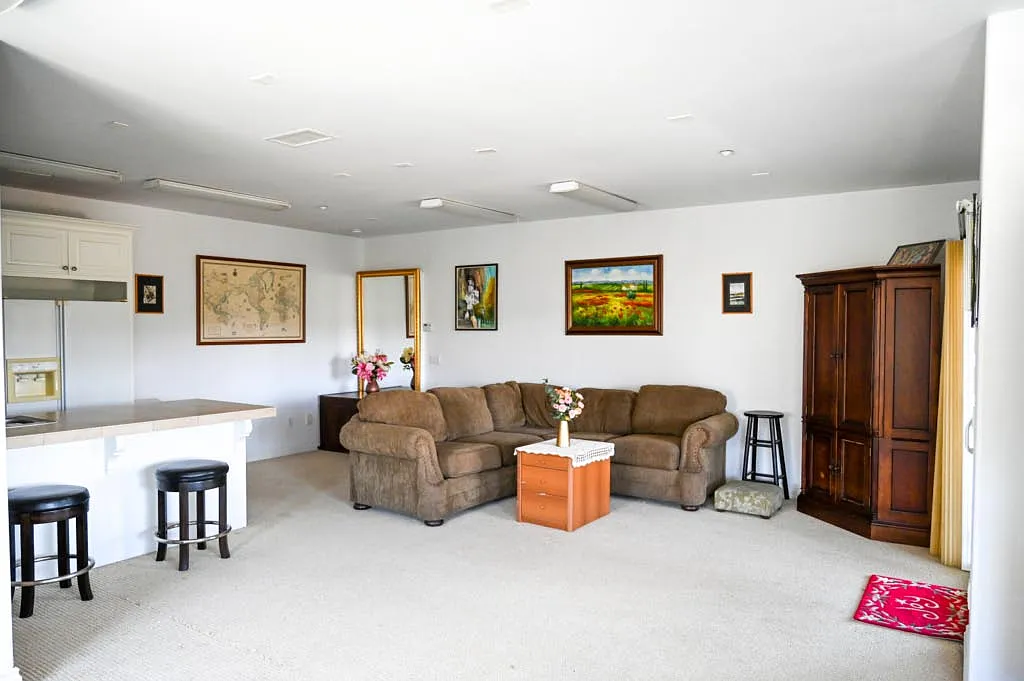 1 bed, 625 sqft, $1,800 — Photo 2