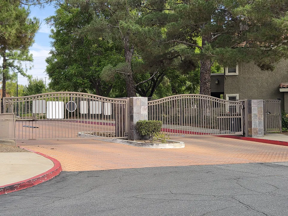 200 E Alessandro Blvd #60