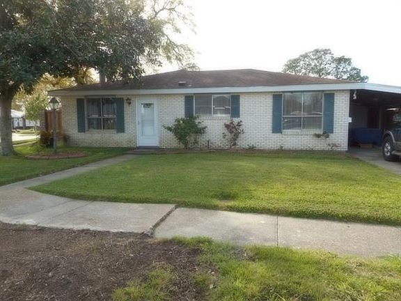 2nd image of 716 Willowbrook Dr