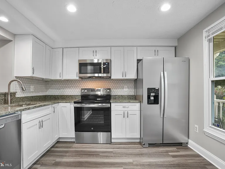 10506 Lime Tree Way — Photo 14