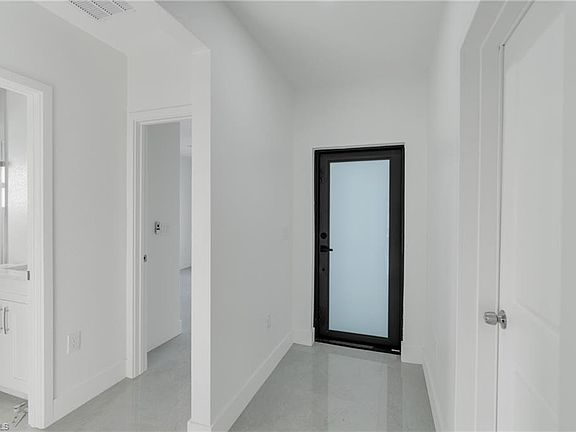 3rd image of 4410-4412 25th ST SW