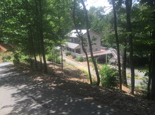 99 Pheasant Ridge Rd, Fairview, NC 28730