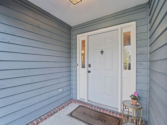 3rd image of 109 Oyster Point Row