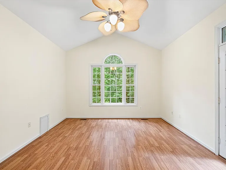 4107 Lakeview Pkwy — Photo 22
