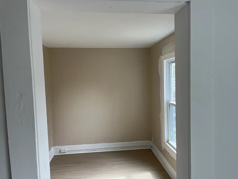 33 W Lansing St #2 — Photo 7
