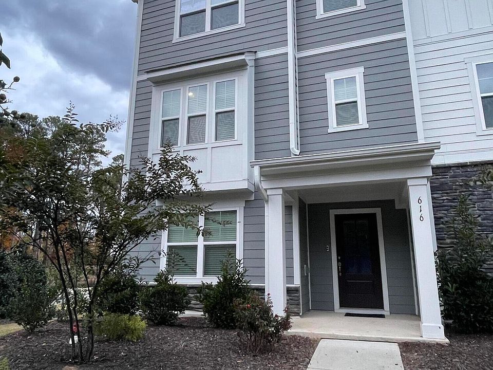 1st image of 616 Hortons Creek Rd