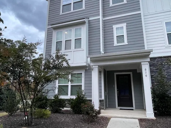 616 Hortons Creek Rd, Cary, NC 27519