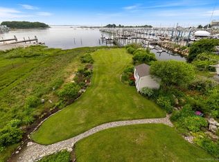 49 Bayberry Ln, Groton, CT 06340