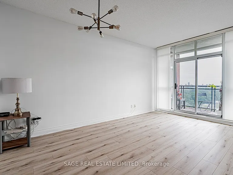 319 Merton St #1205 — Photo 9