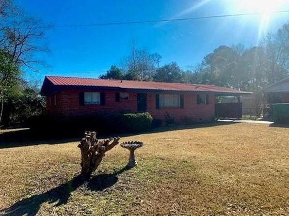 183 Lindsey Dr, Laurel, MS 39440