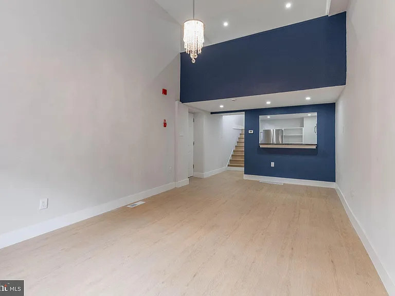 4522 Baker St #2 — Photo 1